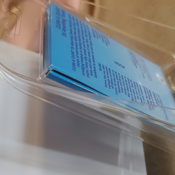 NWT! Clean & Clear Oil Absorbing Sheets Portable Johnson & Johnson - Picture 3 of 5